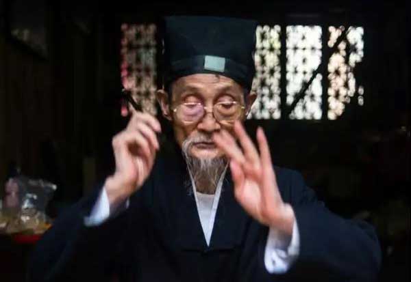 道家:画符押煞之诀,道友请看