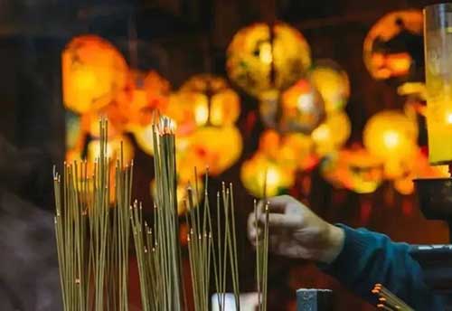 有的人拜神能实现愿望，为什么你却不能？